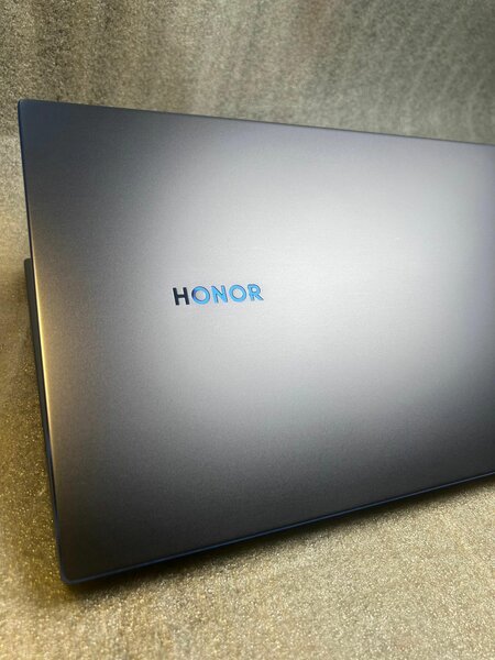 HUAWEI HINOR i7