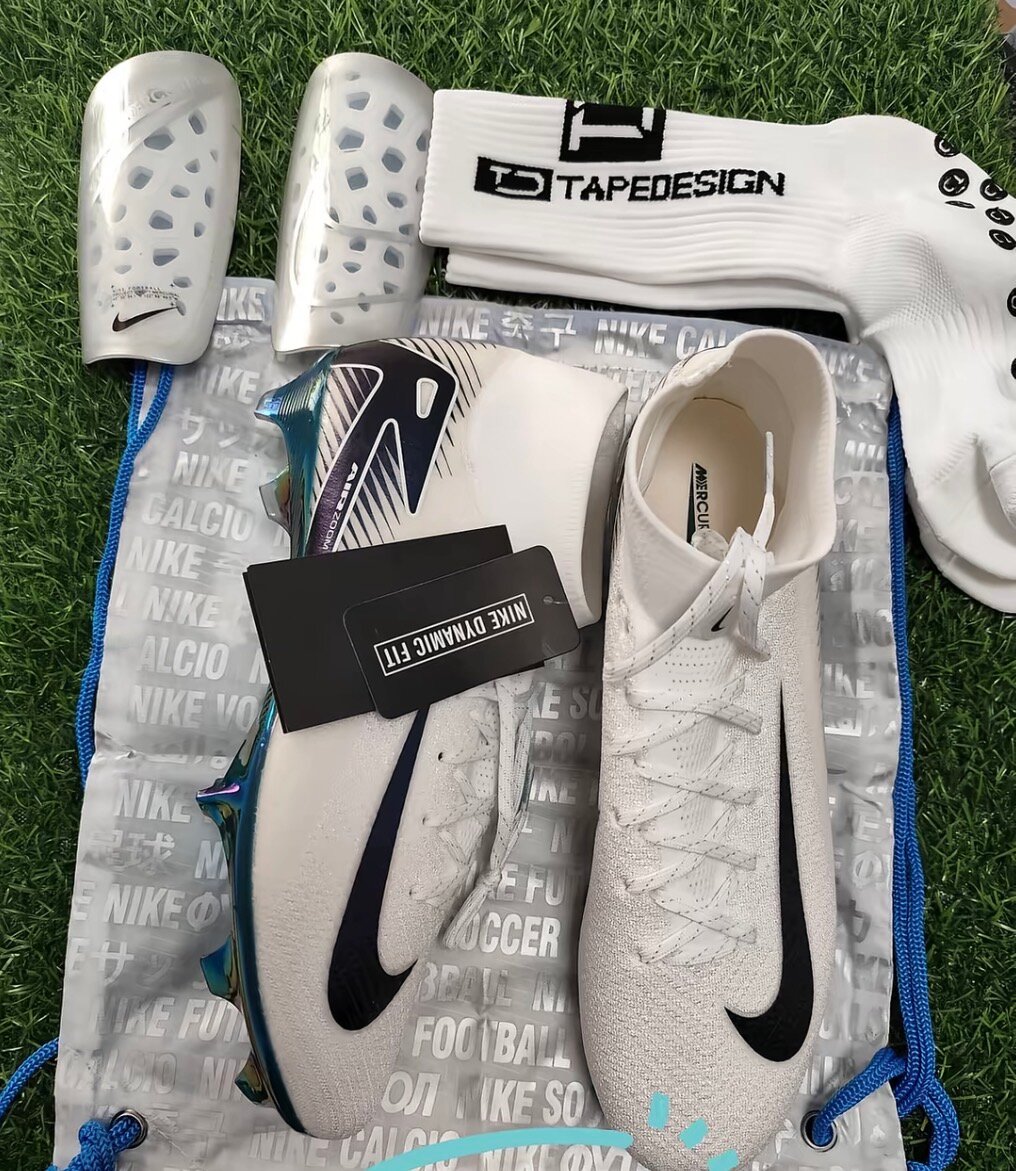 Chaussures de foot Nike Pro