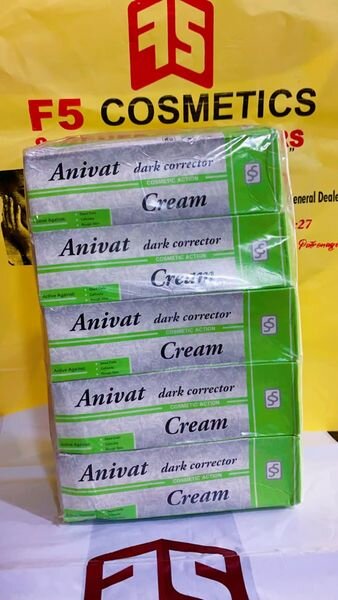 ANIVAT DARK CORRECTOR