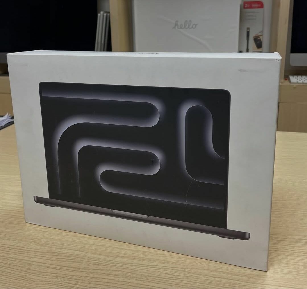 MACBOOK PRO 2024  M4Max 64 ram