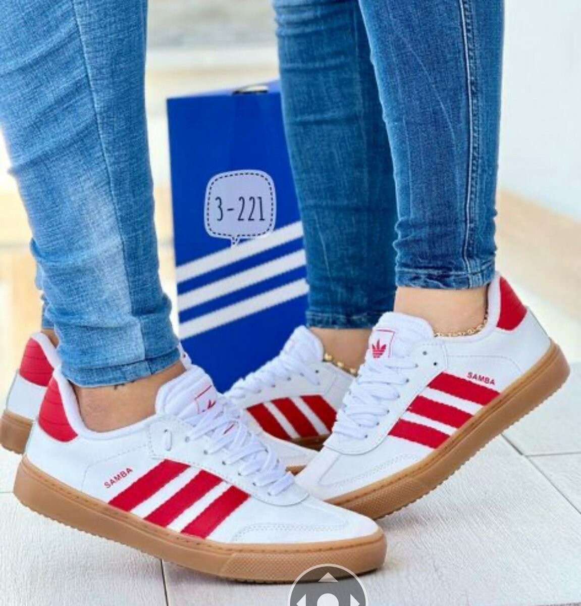 Baskets Samba blanches et rouges