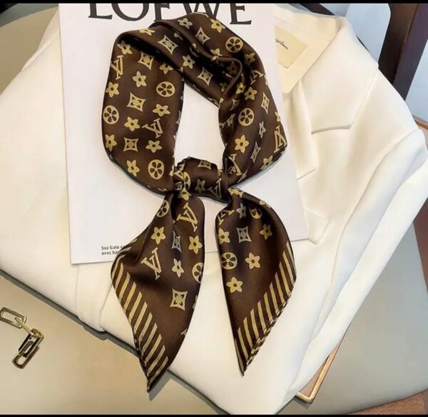 Écharpe en soie élégante