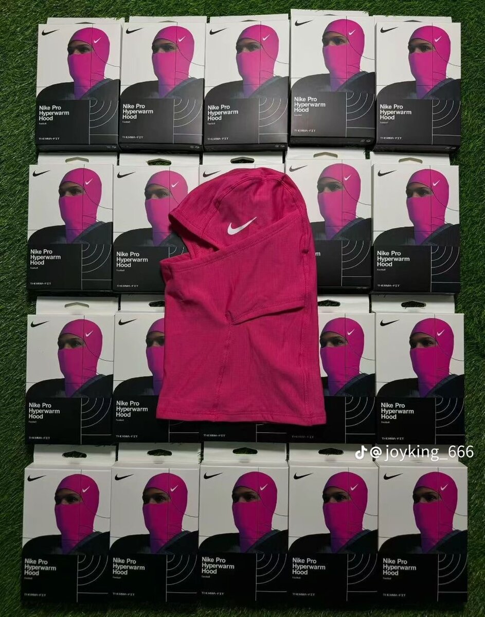 Nike Pro Therma-FIT Hood