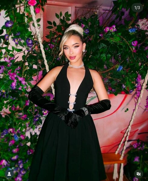 Robe Élégante Noire Découpée