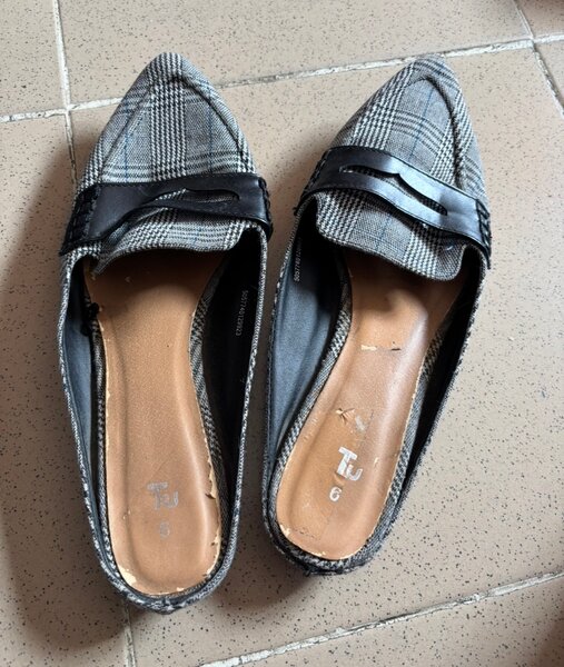 Mocassins à carreaux élégants