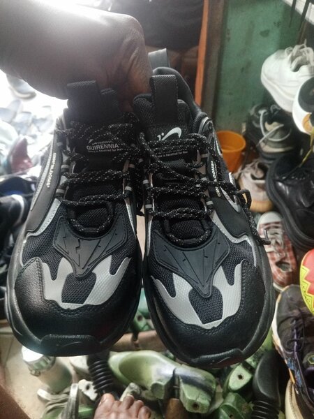 Baskets de sport noires unisexes