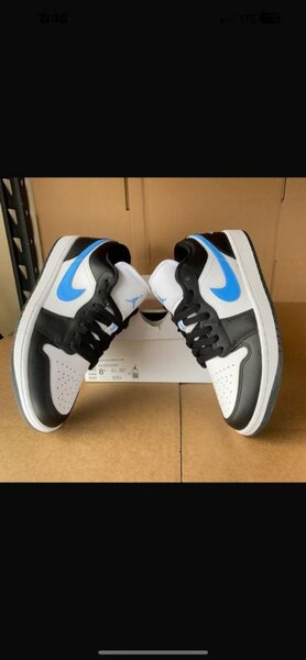 AIR JORDAN 1 LOW BLACK AND WHITE