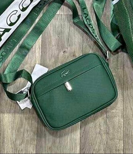 Sacoche verte Lacoste