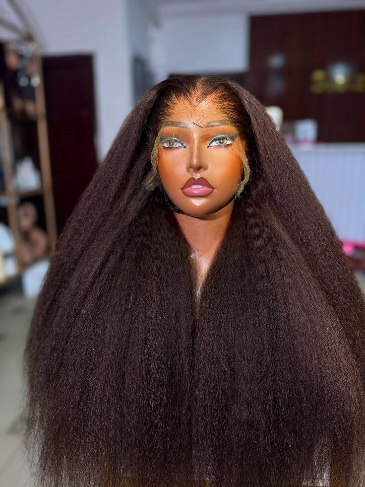 Perruque longue ondulée