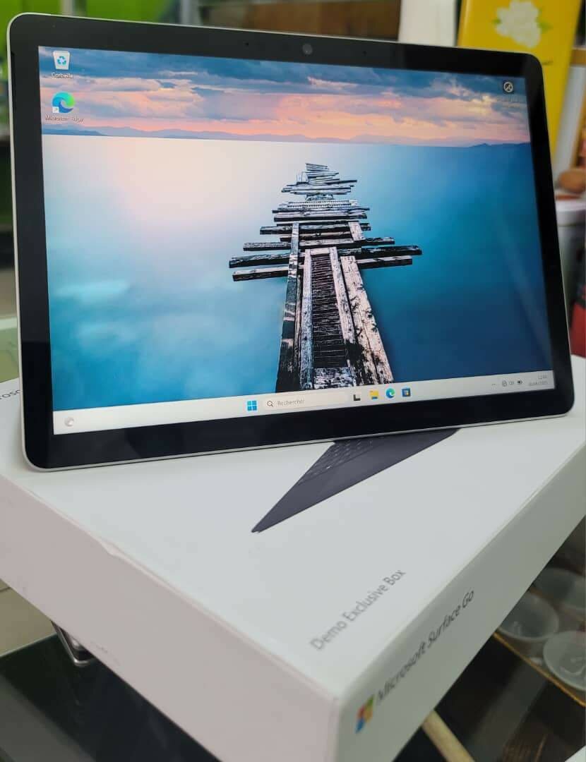 Microsoft Surface Go 2-in-1