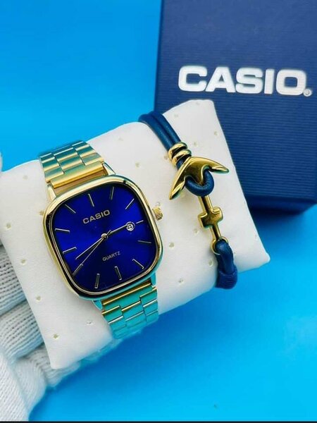 Montre Casio Bleu Doré