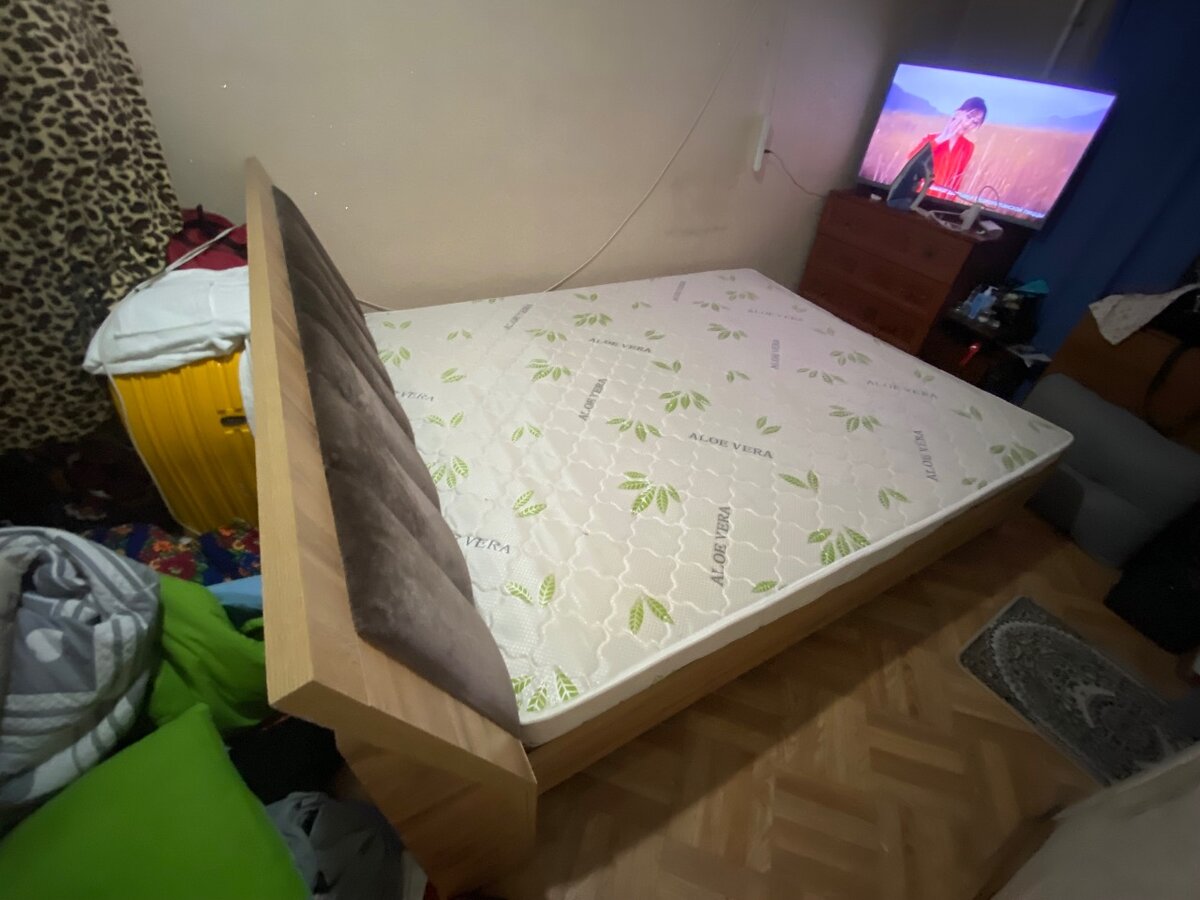 Двух местный кровать Б/У использован пол года