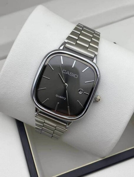 Montre Casio en acier inoxydable