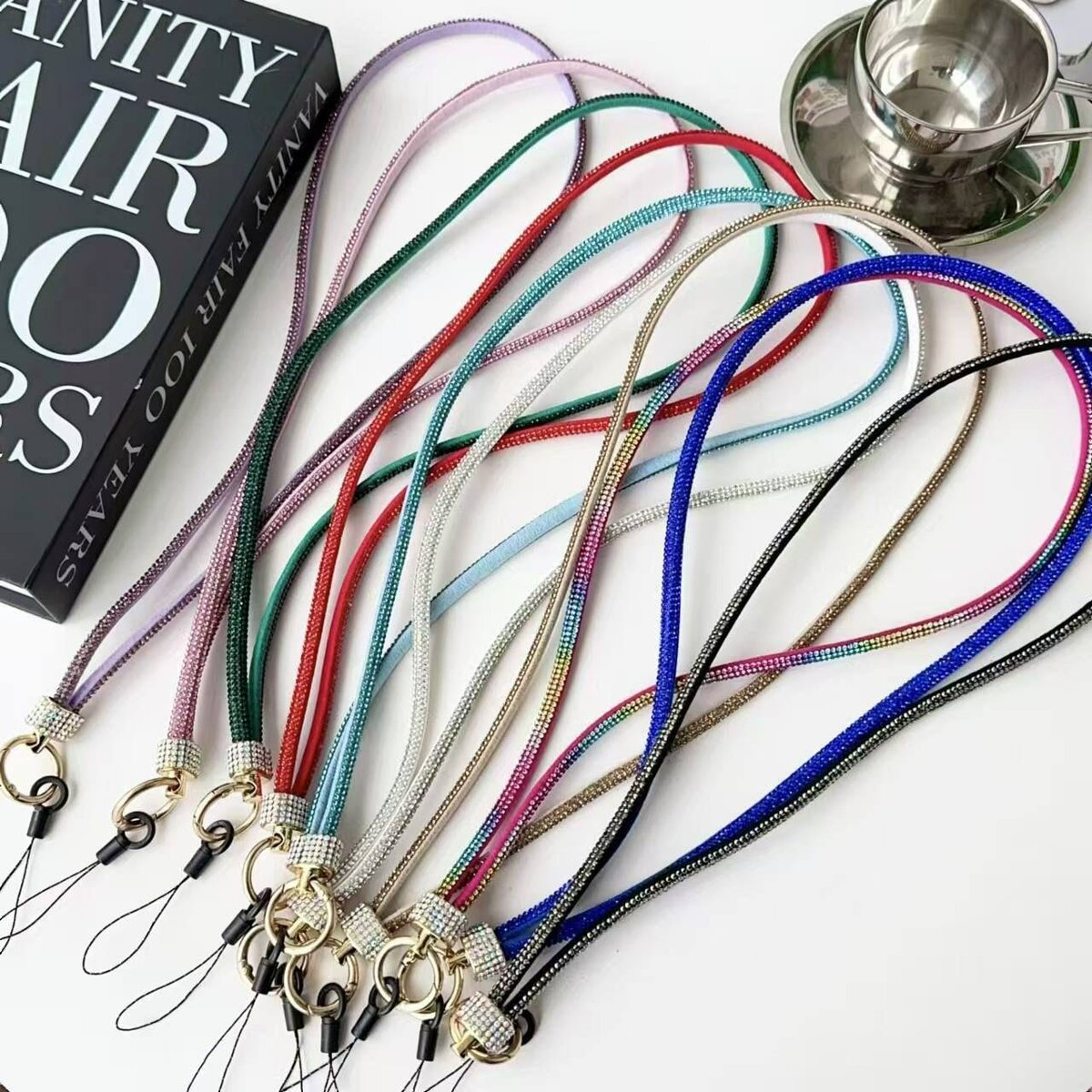 Шнурок для телефона