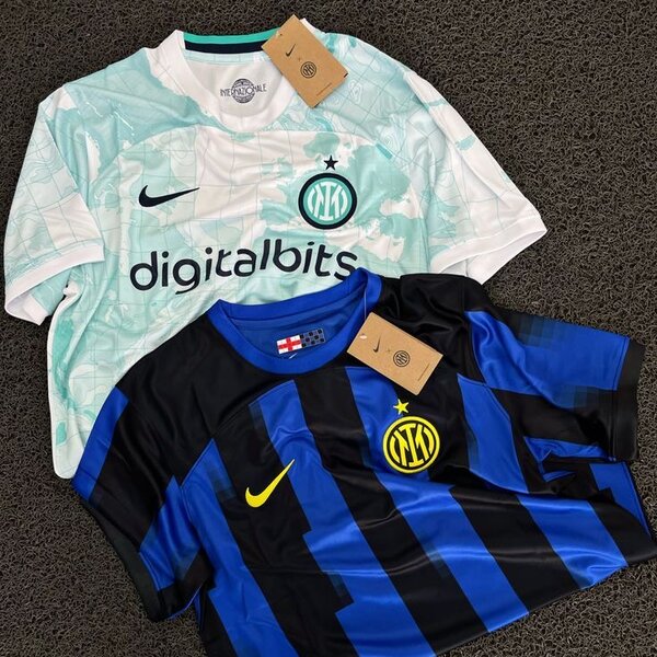 Maillots de football authentiques