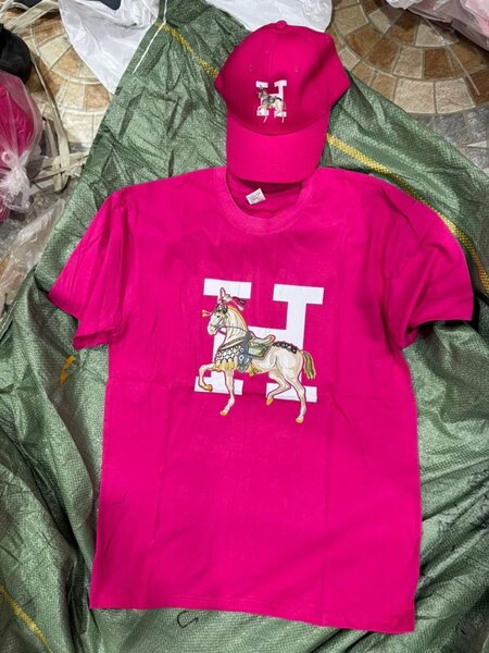 Ensemble T-shirt et Casquette Tendance