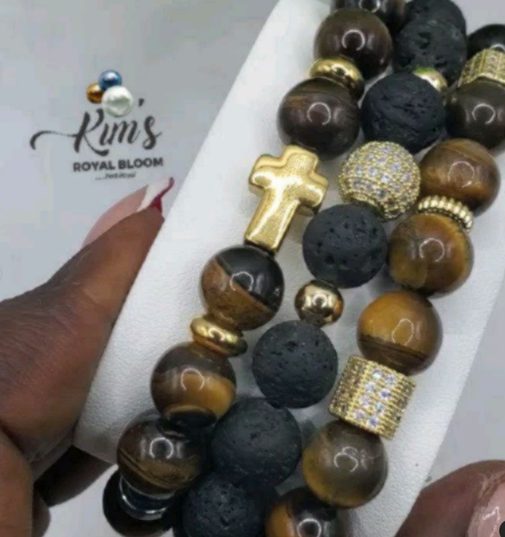 Bracelet with beaded gemstones