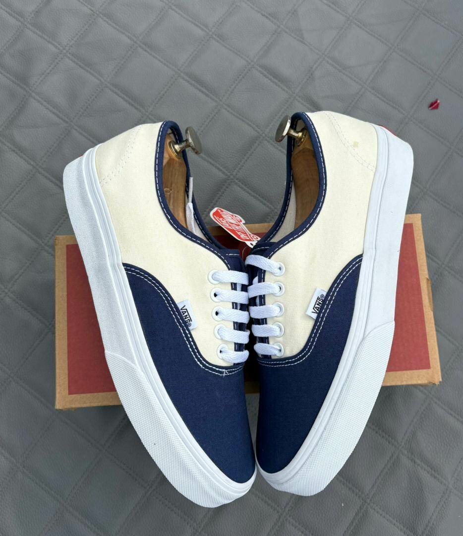 Baskets Vans Marine et Blanc