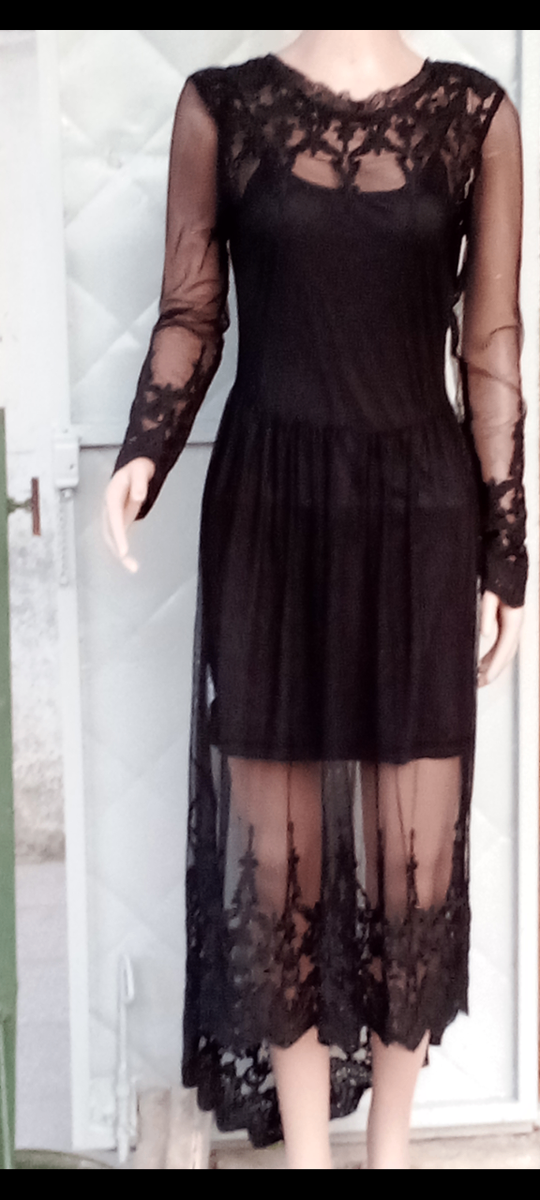 Robe noire en dentelle femme