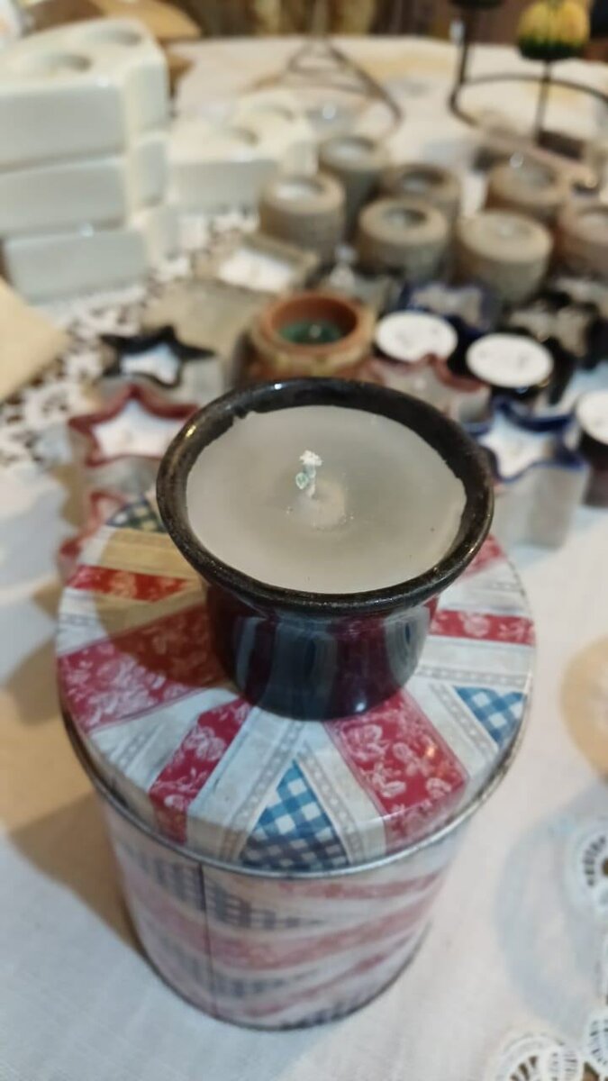 Candle in ceramic pots