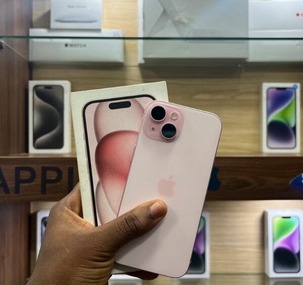 Apple iPhone 15