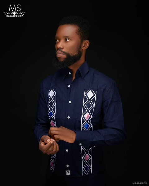 Chemise Homme Brodée Élégante