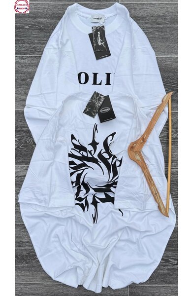 Robe T-shirt blanc avec imprimé