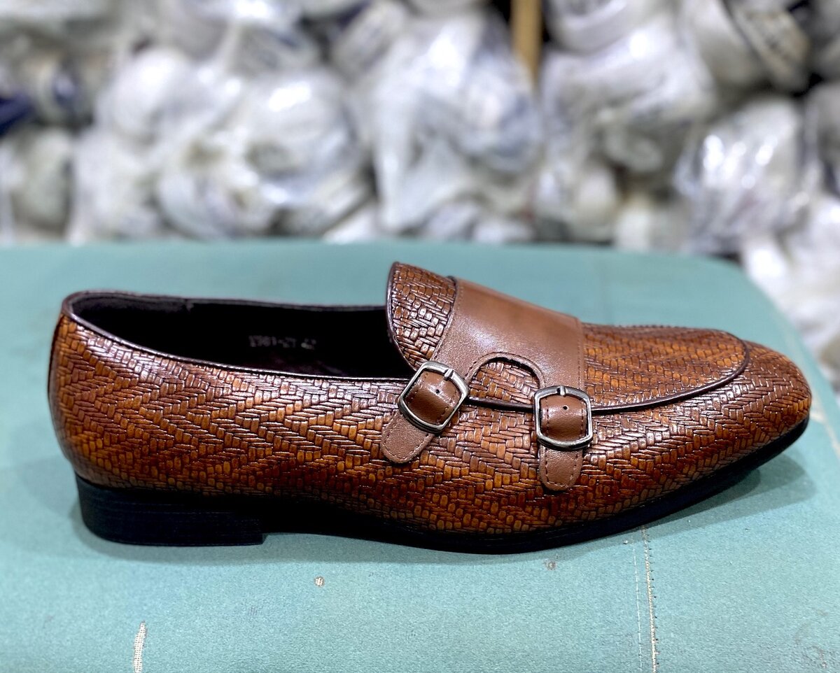 Mocassins en cuir tressé