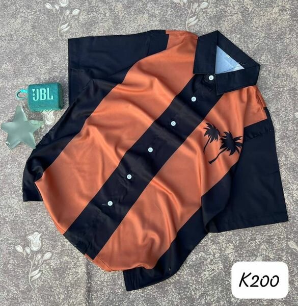 Stylish men's shirt with short sleeves