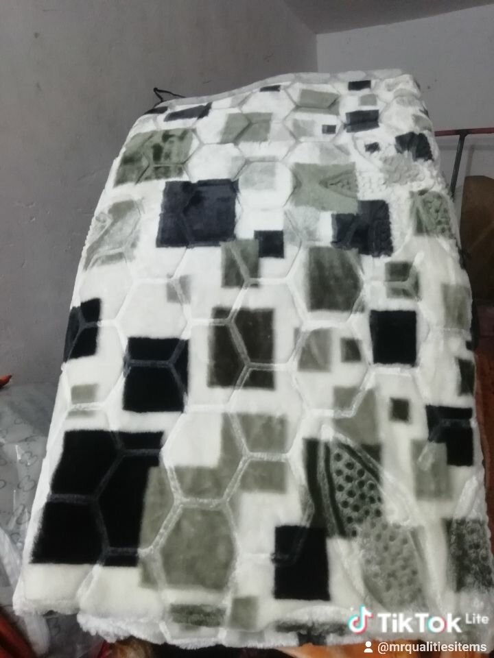 Buy a blanket + bedsheet4free