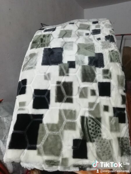 Buy a blanket + bedsheet4free