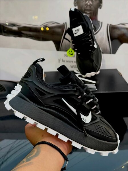 Chaussures Nike noir et blanc