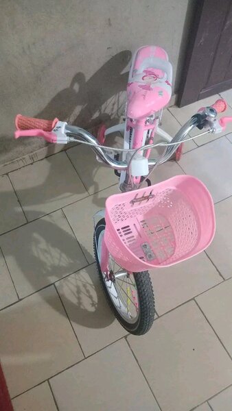 Vélo Enfant Rose avec Panier