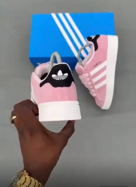 Baskets roses Adidas Campus