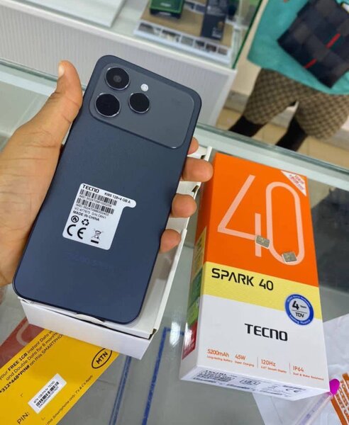 Tecno Spark 40 128GB 4ram