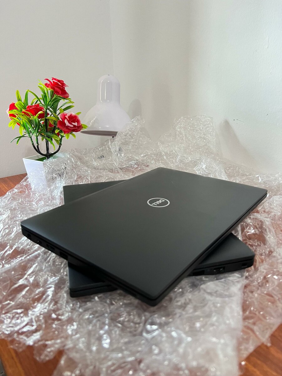 DELL LATITUDE 7390 13.3 INCHES