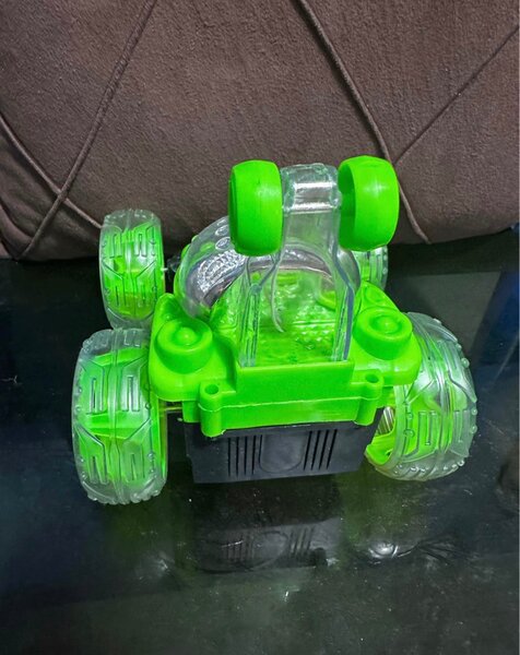 Voiture cascade télécommandée