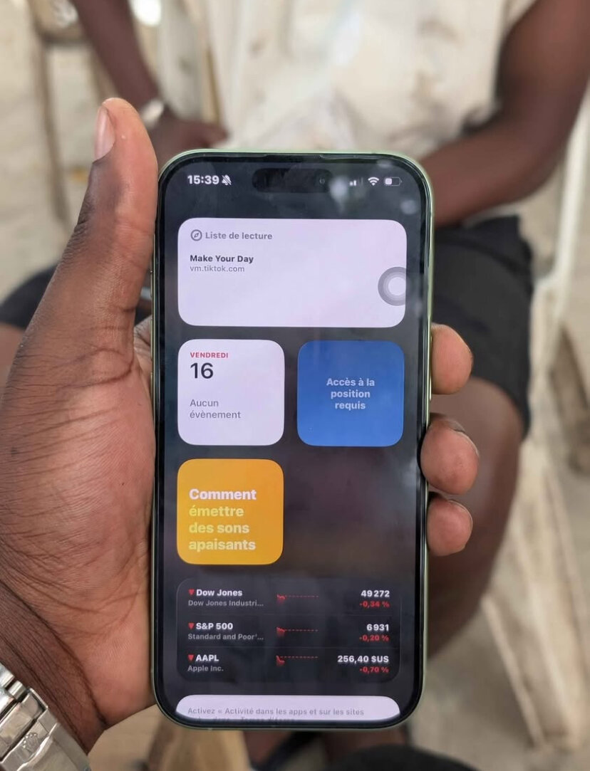 iPhone 17simple Batterie 100%