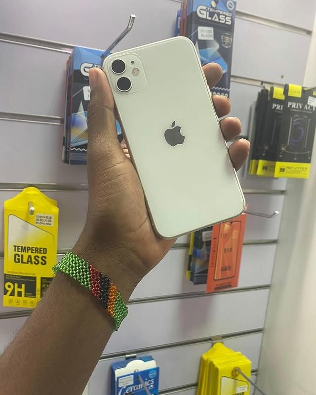 BRAND NEW IPHONE 🍏 pro 