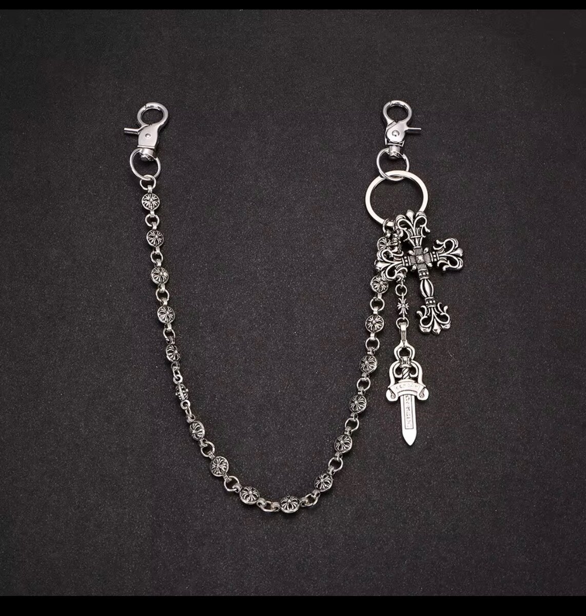 chaîne de pantalon en croix