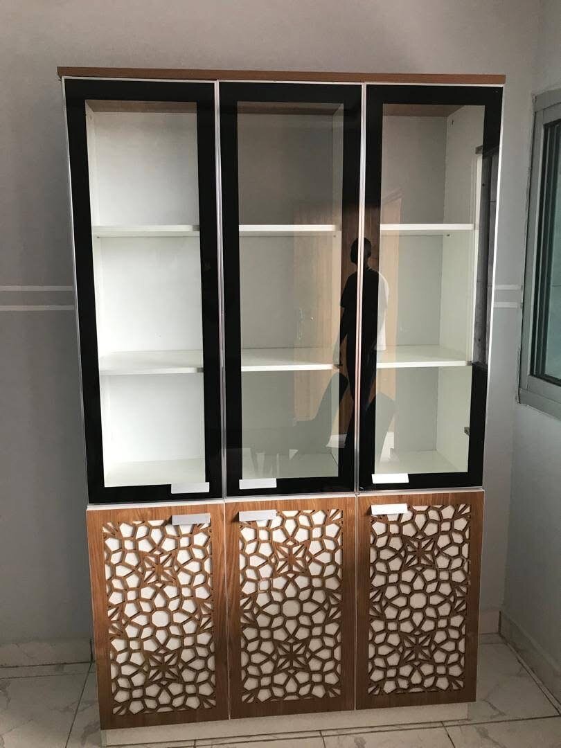 Armoire de rangement 3 portes