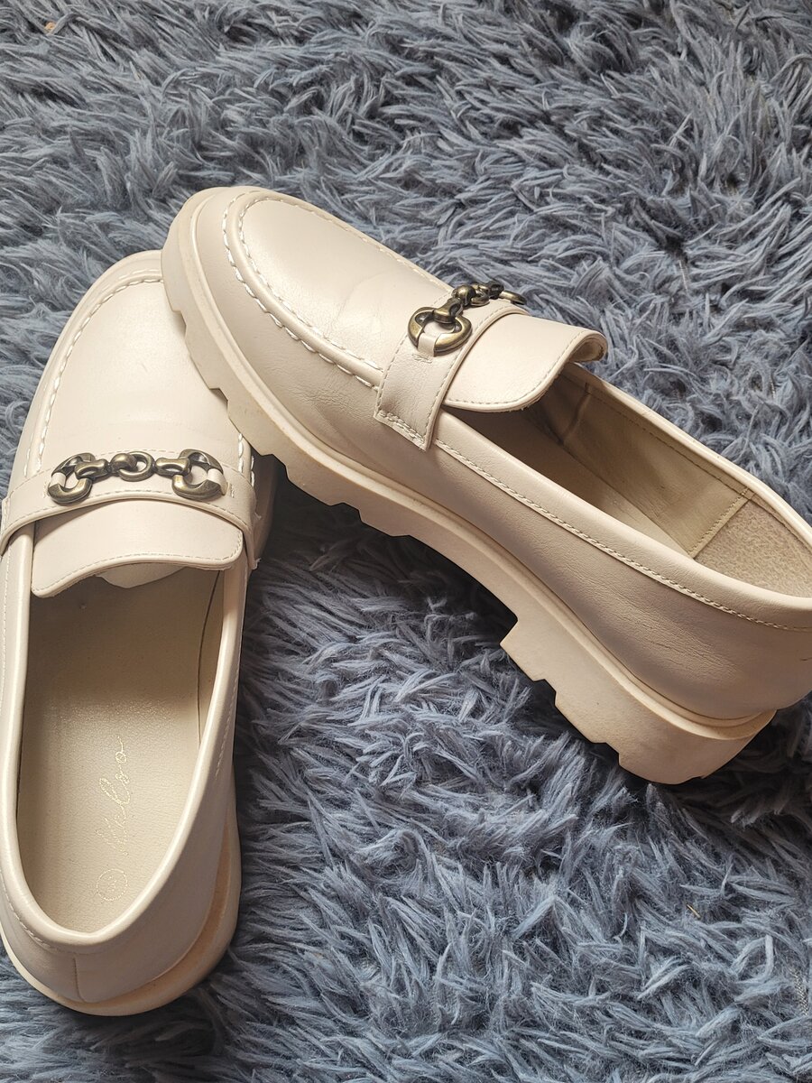 Beige ladies loafers