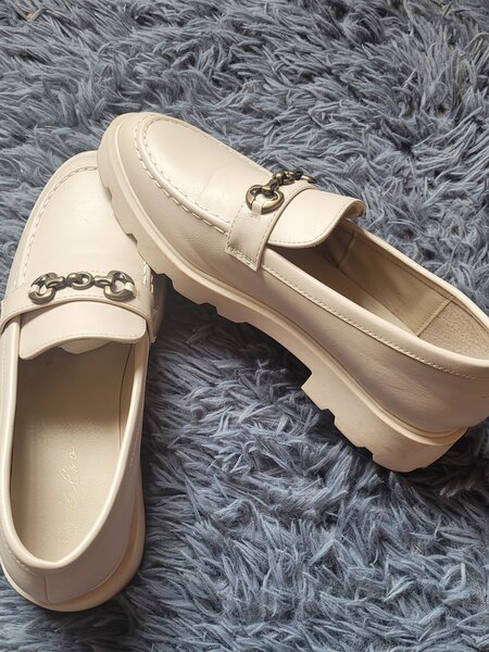 Beige ladies loafers