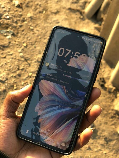 Techno camon 20 first class