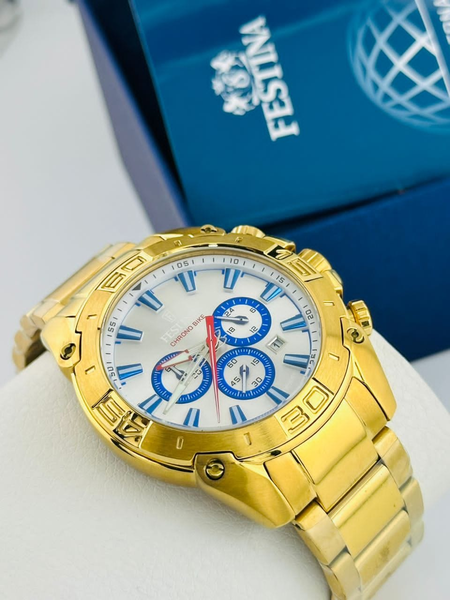 montre or avec cadran blanc   