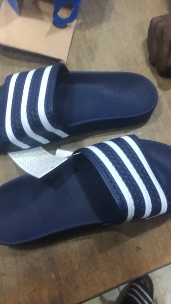 Claquettes originales