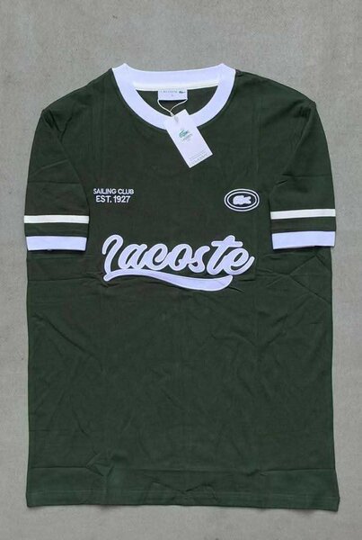 T-shirts de marque tendance