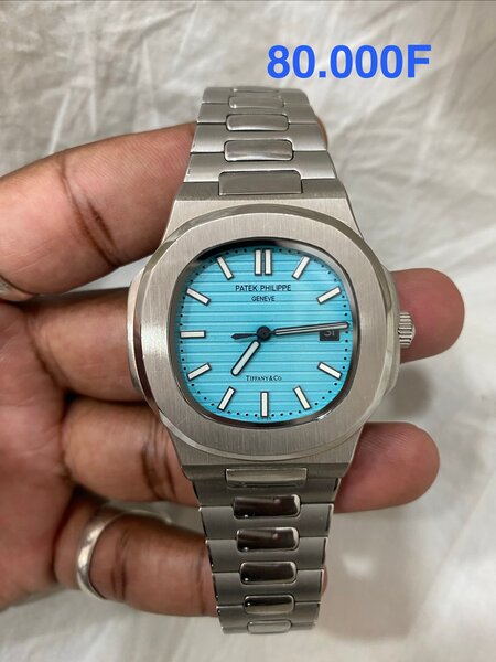 Montre de luxe en acier inoxydable