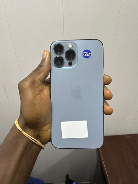 iPhone 13 PRO MAX  casi neuf