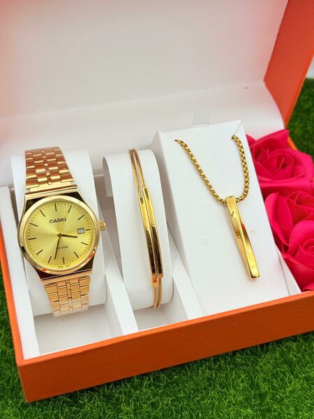 Montre Casio avec bracelet et collier